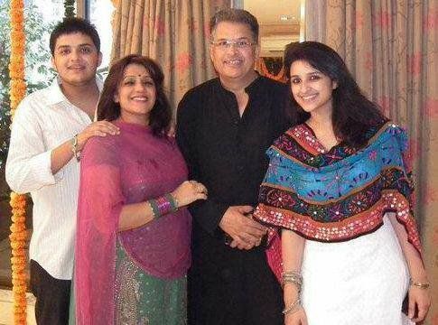 Parineeti Chopra Family pictures