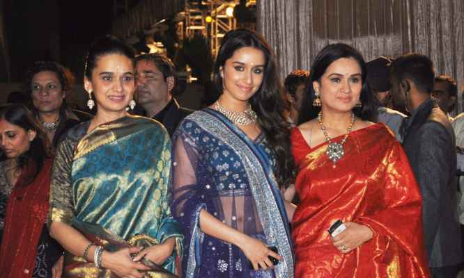 Shraddha Kapoor two family