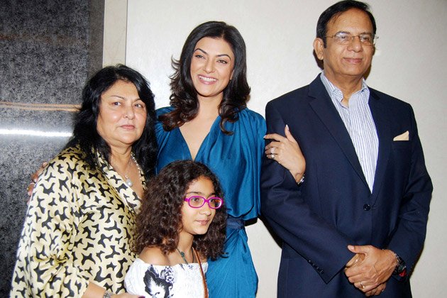 Sushmita Sen Family Daughter Sister Brother Husband Mother Kids Pictures 04