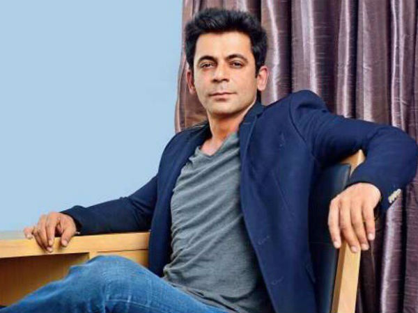 Sunil Grover Family Photos, Wife, Father, Mother Name
