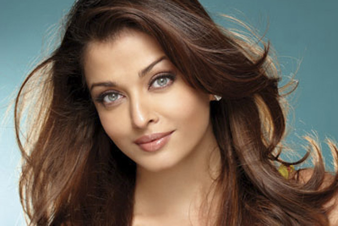 Aishwarya Rai Family Background, Husband, Daughter, Father and Mother Name