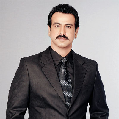 Ronit Roy Family Photo, Father And Mother Name, Wife, Age
