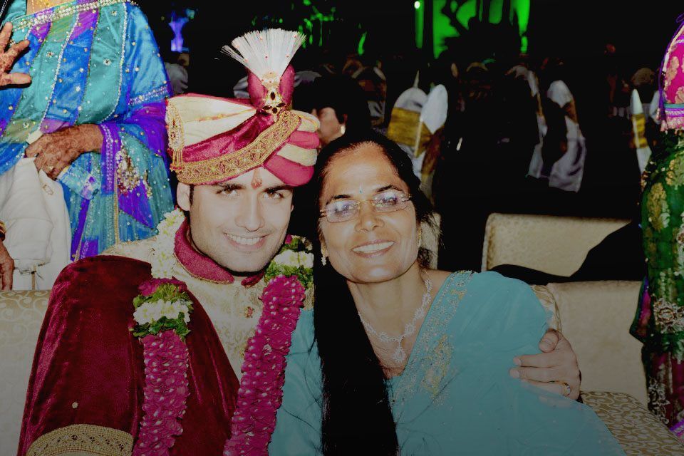 Vivian Dsena With His Parents