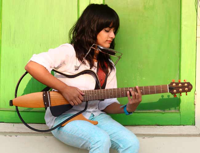 Jasleen Royal Family, Age, Biography Best Songs