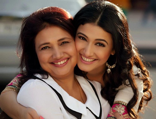 Ragini Khanna Family Photo, Father, Mother, Wedding, Age, Biography