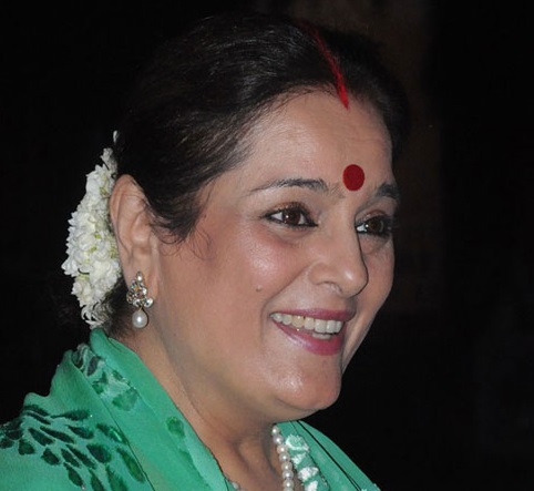 Poonam Sinha Family Photos, Husband, Daughter, Sons, Age