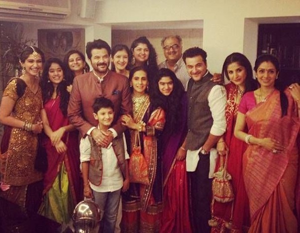 Bollywood Celebrities With Their Family Pictures