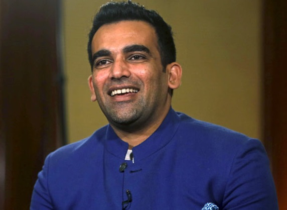 Zaheer Khan Family Photos, Father, Mother, Brother, Wife, Age, Height, Bio